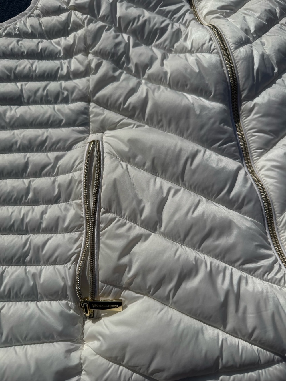 Michael Kors Packable Quilted Puffer Vest White Size XL Gold Hardware - Picture 17 of 17